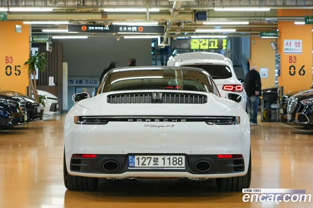 Porsche 911 2021 3.0 автомат (гидро), фото 5 Porsche 911 2021 3.0 автомат (гидро), фото 5