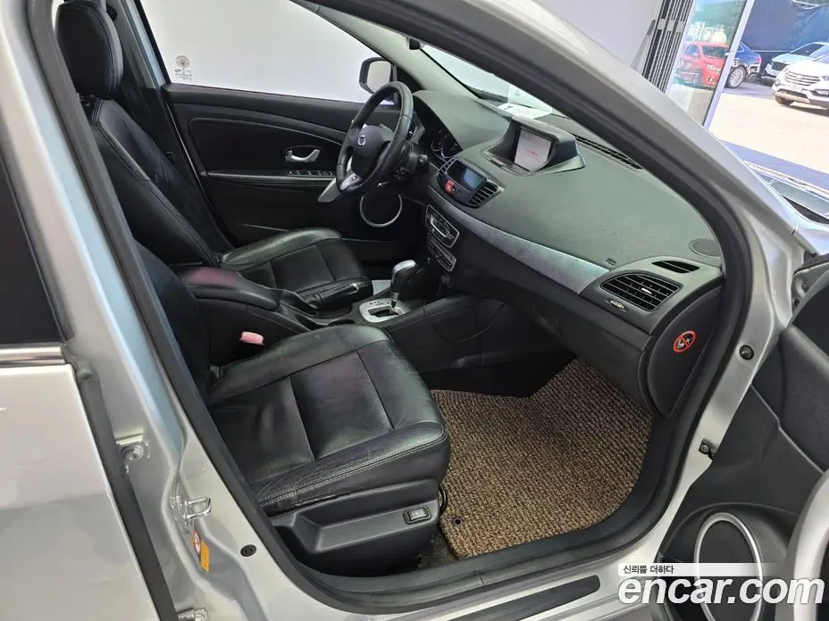 Renault (Samsung) SM3 2010 1.6 автомат (гидро), фото 15 Renault (Samsung) SM3 2010 1.6 автомат (гидро), фото 15