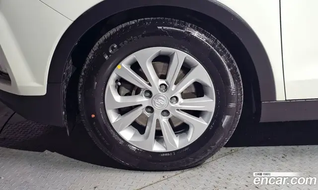 SsangYong TIBOLI 2019 1.6 автомат (гидро), миниатюра 5