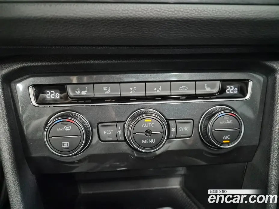 Volkswagen Tiguan 2018 2.0 автомат (гидро), фото 13 Volkswagen Tiguan 2018 2.0 автомат (гидро), фото 13