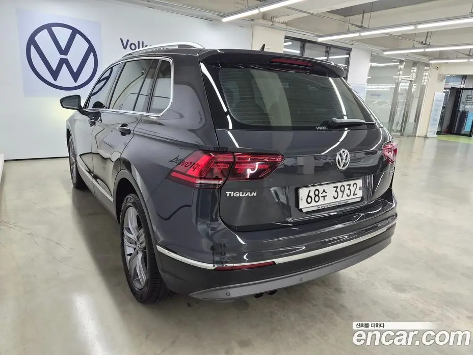 Volkswagen Tiguan 2018 2.0 автомат (гидро), фото 18 Volkswagen Tiguan 2018 2.0 автомат (гидро), фото 18