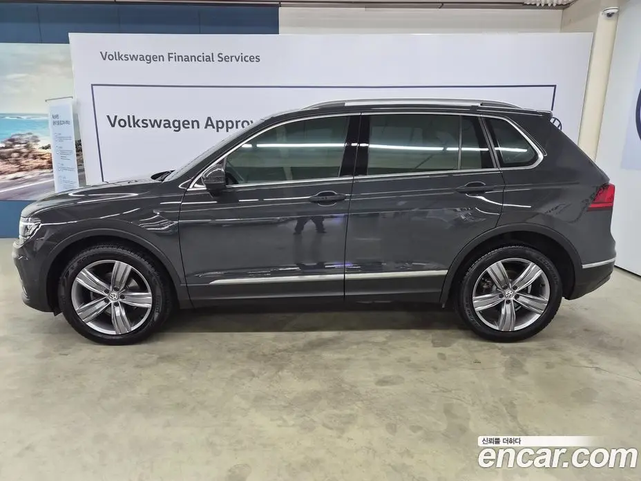 Volkswagen Tiguan 2018 2.0 автомат (гидро), фото 19 Volkswagen Tiguan 2018 2.0 автомат (гидро), фото 19