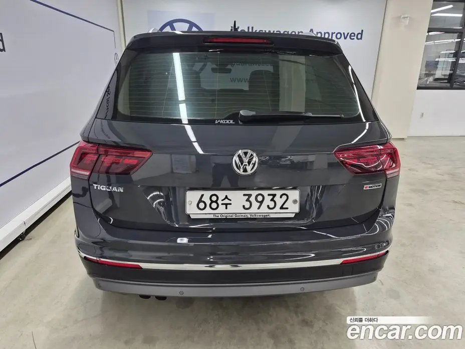 Volkswagen Tiguan 2018 2.0 автомат (гидро), фото 4 Volkswagen Tiguan 2018 2.0 автомат (гидро), фото 4