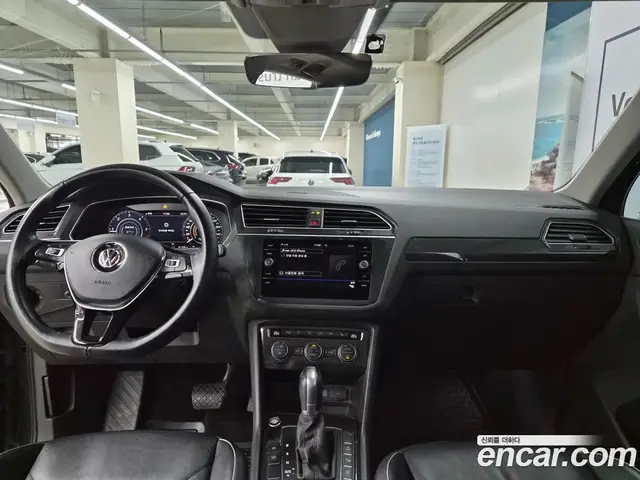 Volkswagen Tiguan 2018 2.0 автомат (гидро), миниатюра 7 Volkswagen Tiguan 2018 2.0 автомат (гидро), миниатюра 7