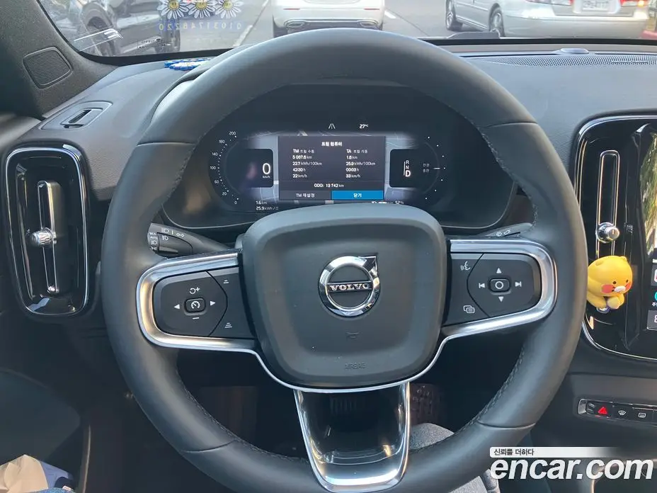 Volvo C40 2024 автомат (гидро), фото 2 Volvo C40 2024 автомат (гидро), фото 2