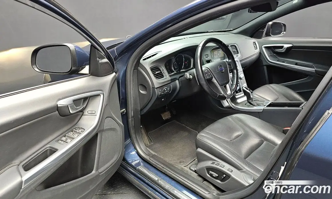 Volvo S60 2015 2.0 автомат (гидро), фото 11 Volvo S60 2015 2.0 автомат (гидро), фото 11