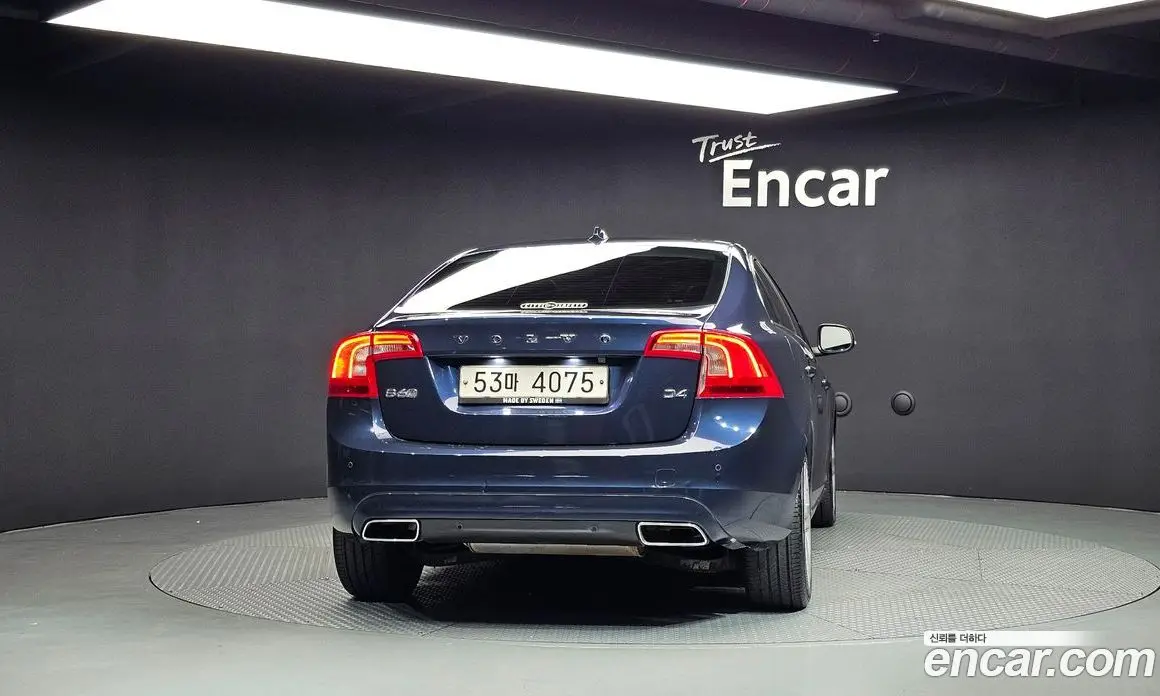 Volvo S60 2015 2.0 автомат (гидро), фото 4 Volvo S60 2015 2.0 автомат (гидро), фото 4