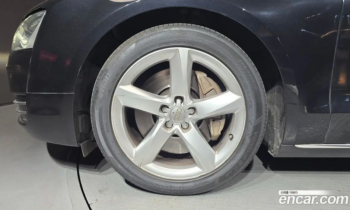 Audi A8 2011 4.2 автомат (гидро), фото 5 Audi A8 2011 4.2 автомат (гидро), фото 5