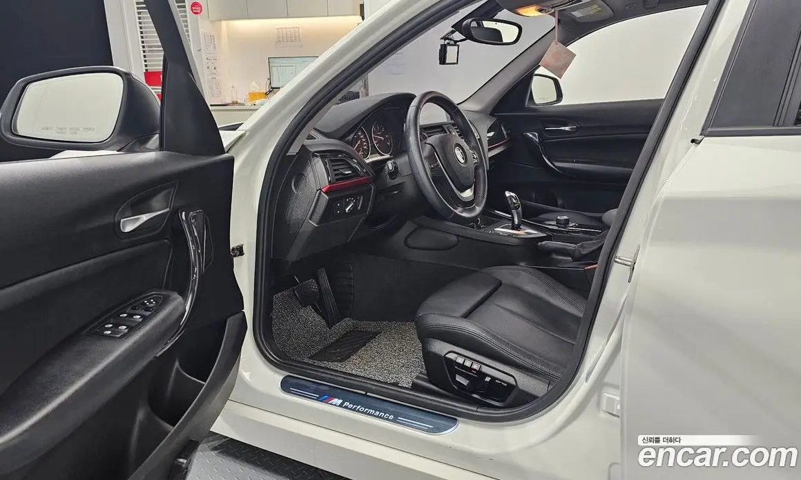BMW 1 серия 2015 2.0 автомат (гидро), фото 11