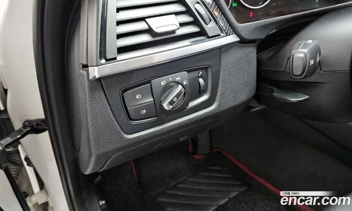 BMW 3 серия 2013 2.0 автомат (гидро), фото 18 BMW 3 серия 2013 2.0 автомат (гидро), фото 18