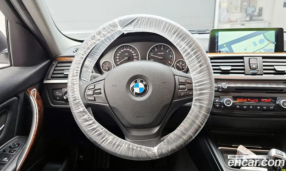 BMW 3 серия 2015 2.0 автомат (гидро), фото 13