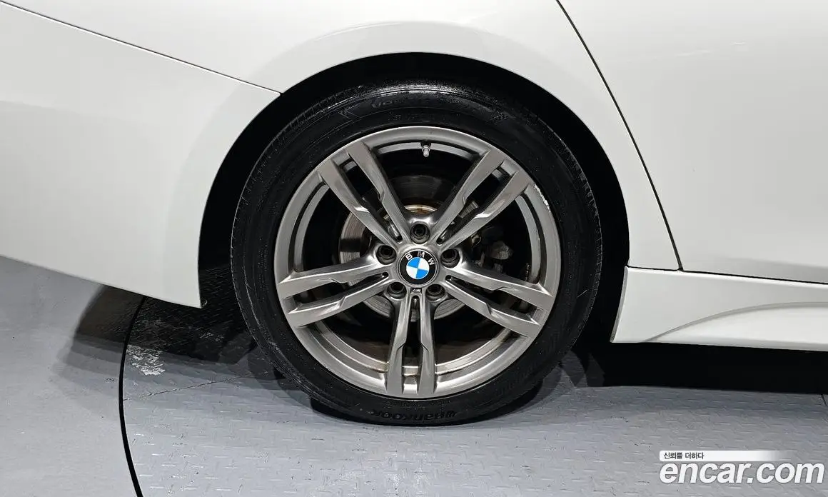 BMW 3 серия 2018 2.0 автомат (гидро), фото 5