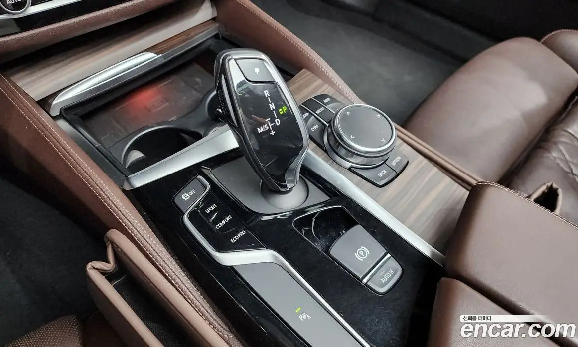 BMW 5 серия 2018 2.0 автомат (гидро), фото 12