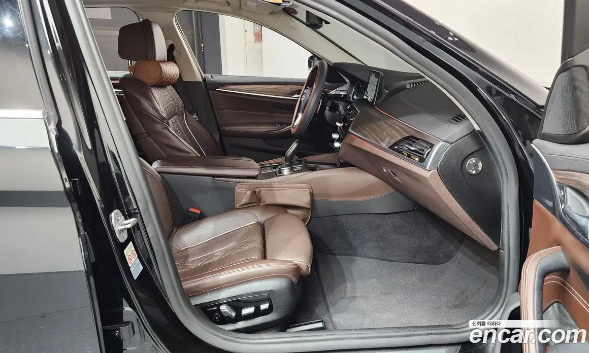 BMW 5 серия 2018 2.0 автомат (гидро), фото 16