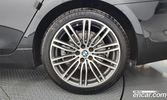 BMW 5 серия 2018 2.0 автомат (гидро), миниатюра 7