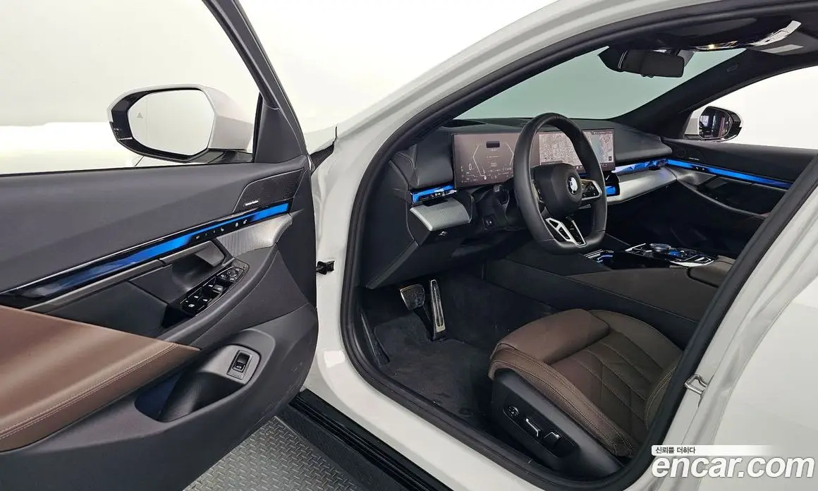 BMW 5 серия 2025 2.0 автомат (гидро), фото 12