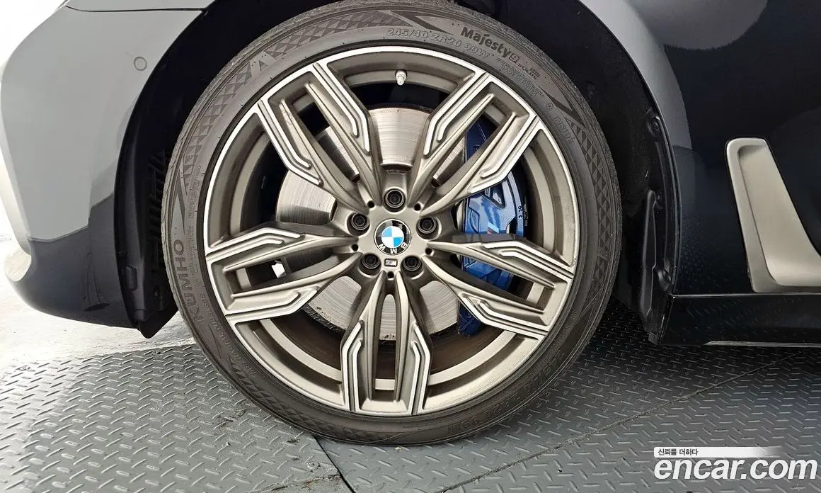 BMW 7 серия 2019 6.6 автомат (гидро), фото 5