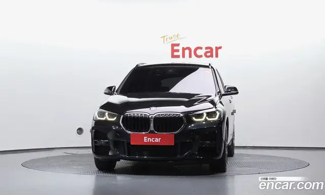 BMW X1 2022 2.0 автомат (гидро), миниатюра 2