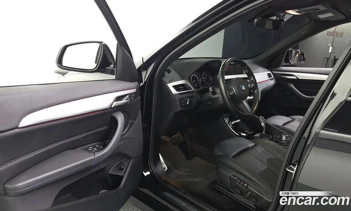 BMW X1 2022 2.0 автомат (гидро), фото 12