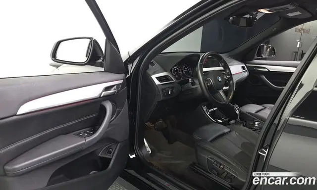 BMW X1 2022 2.0 автомат (гидро), миниатюра 12