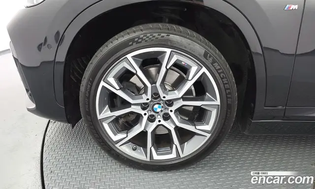 BMW X1 2022 2.0 автомат (гидро), миниатюра 4