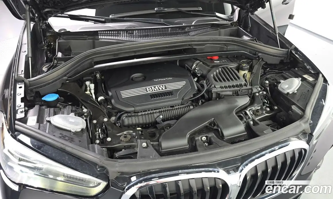 BMW X1 2022 2.0 автомат (гидро), фото 5