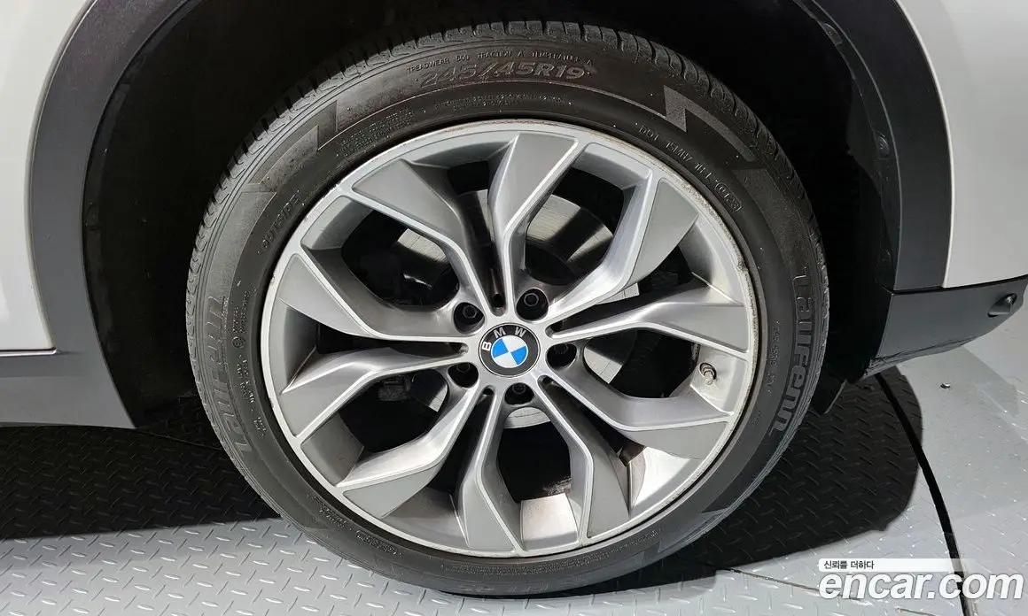 BMW X4 2017 2.0 автомат (гидро), фото 5