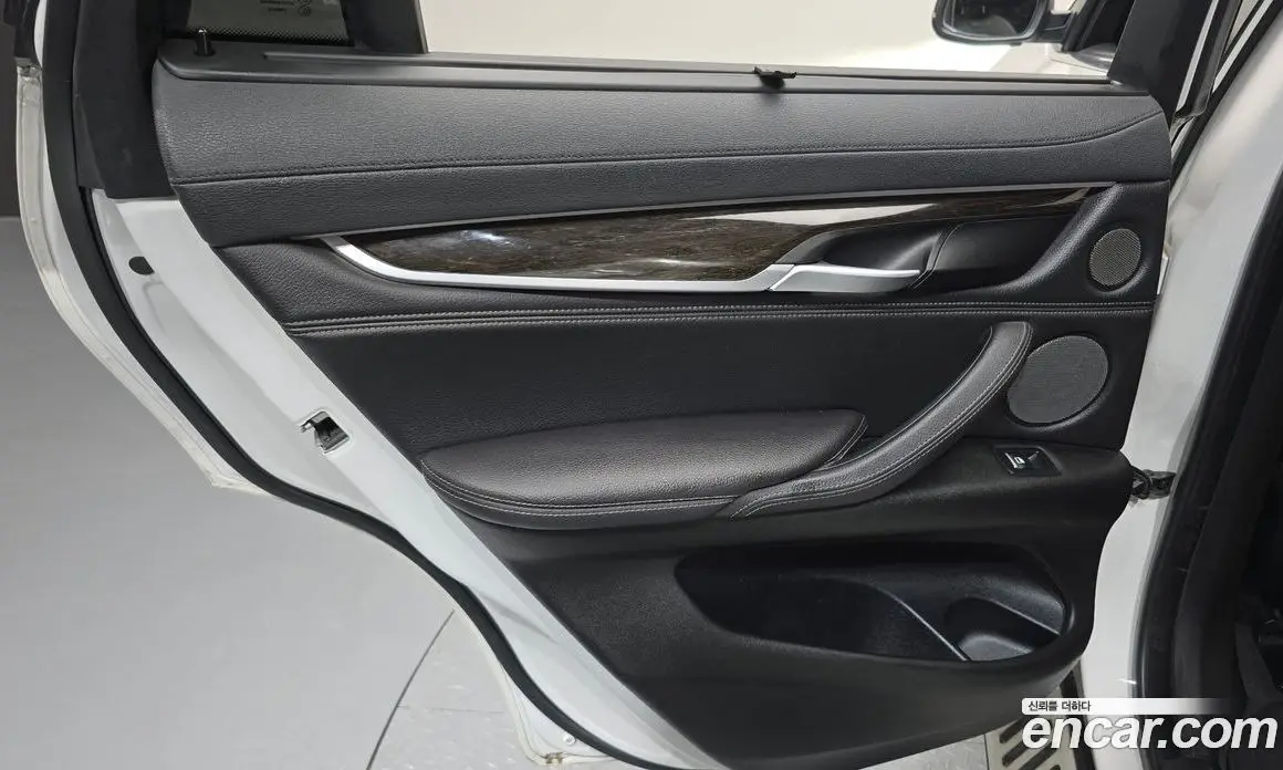 BMW X6 2017 3.0 автомат (гидро), фото 15