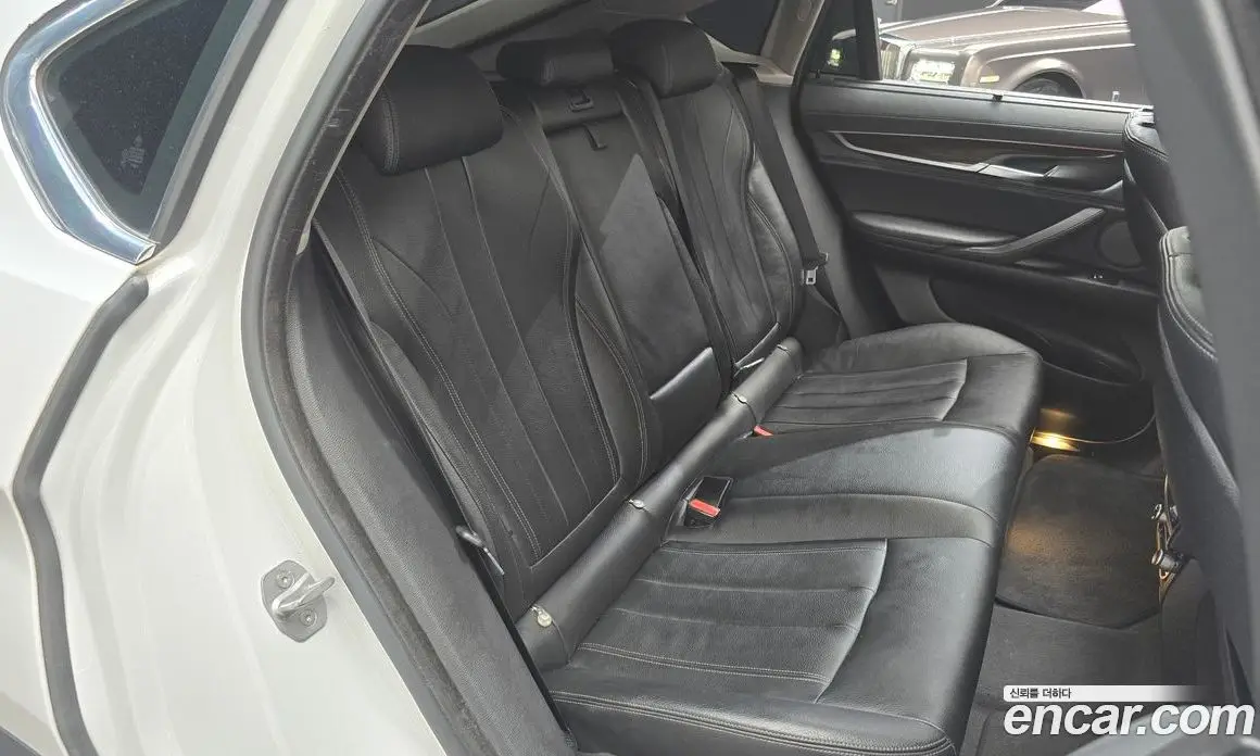 BMW X6 2017 3.0 автомат (гидро), фото 18