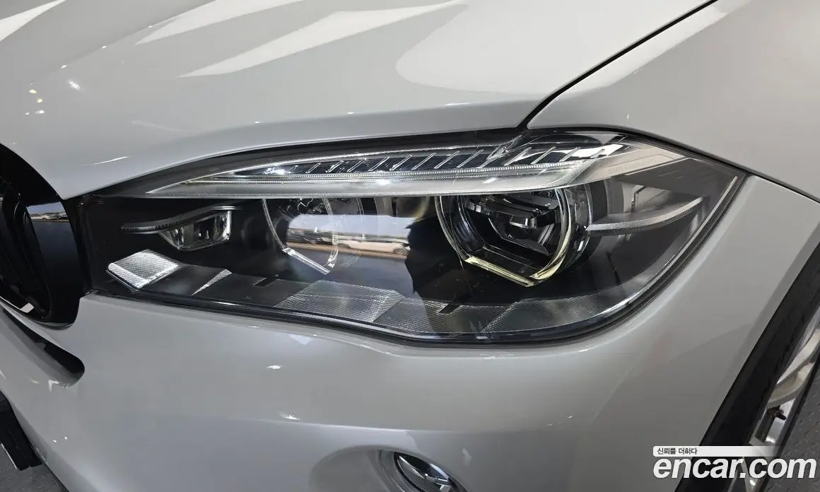 BMW X6 2017 3.0 автомат (гидро), фото 8