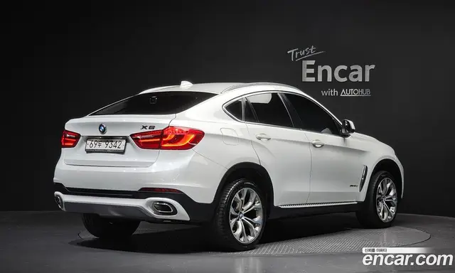 BMW X6 2018 3.0 автомат (гидро), миниатюра 2