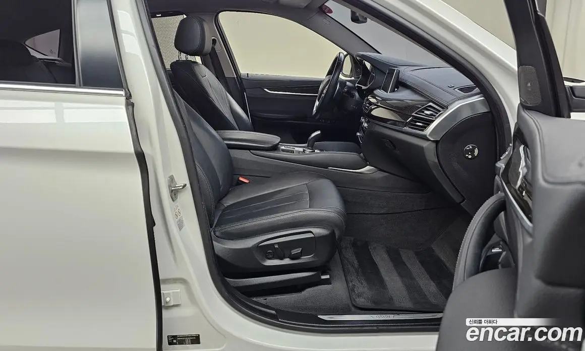 BMW X6 2018 3.0 автомат (гидро), фото 16