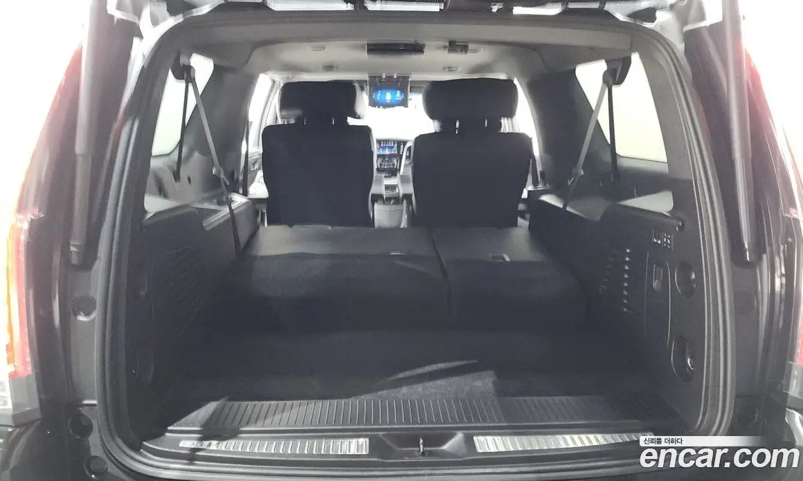 Cadillac Escalade 2018 6.2 автомат (гидро), фото 20 Cadillac Escalade 2018 6.2 автомат (гидро), фото 20