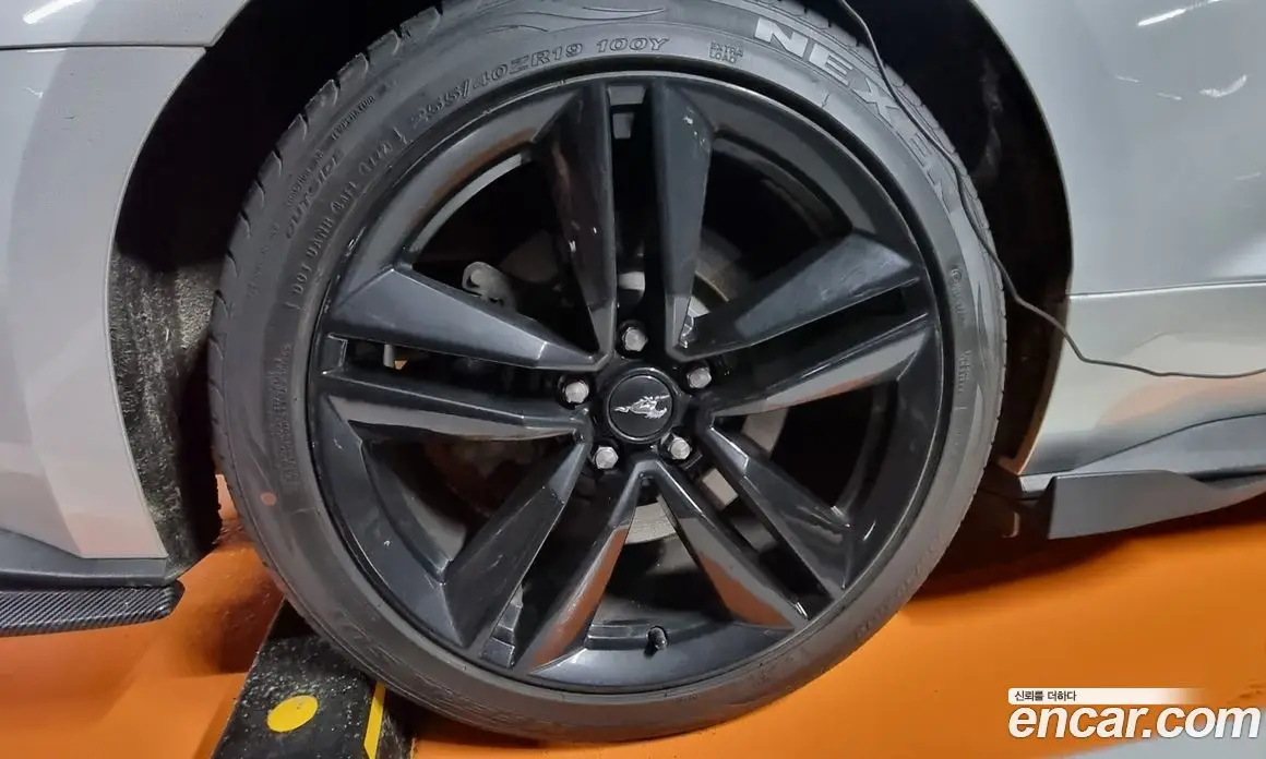 Ford Mustang 2015 2.3 автомат (гидро), фото 12 Ford Mustang 2015 2.3 автомат (гидро), фото 12
