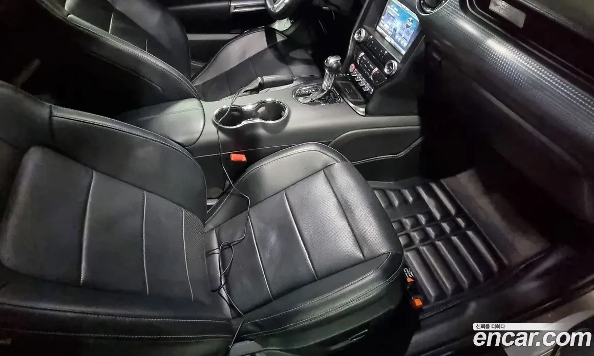 Ford Mustang 2015 2.3 автомат (гидро), фото 5 Ford Mustang 2015 2.3 автомат (гидро), фото 5