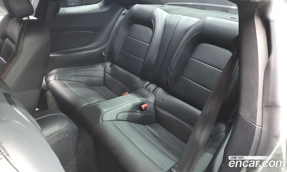 Ford Mustang 2018 2.3 автомат (гидро), фото 17 Ford Mustang 2018 2.3 автомат (гидро), фото 17