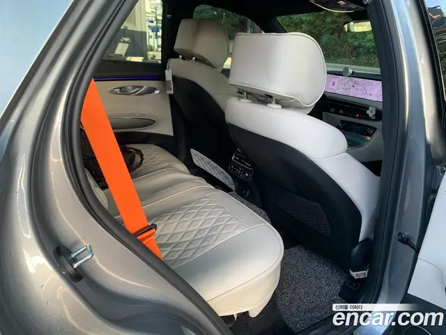 Genesis GV70 2024 2.5 автомат (гидро), миниатюра 8