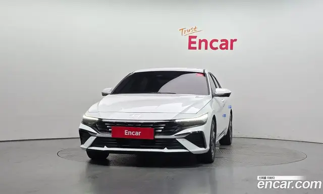 Hyundai Avante 2024 1.6 автомат (гидро), миниатюра 3 Hyundai Avante 2024 1.6 автомат (гидро), миниатюра 3