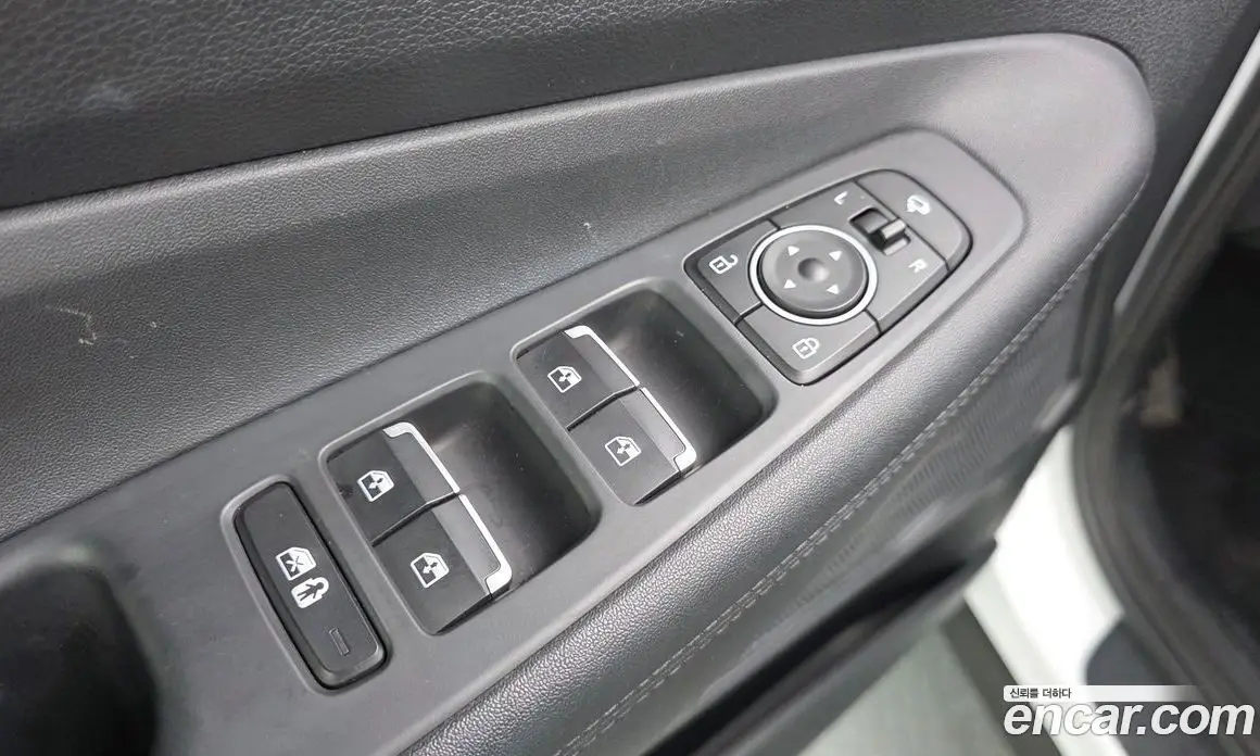 Hyundai Santa Fe 2023 1.6 автомат (гидро), фото 12