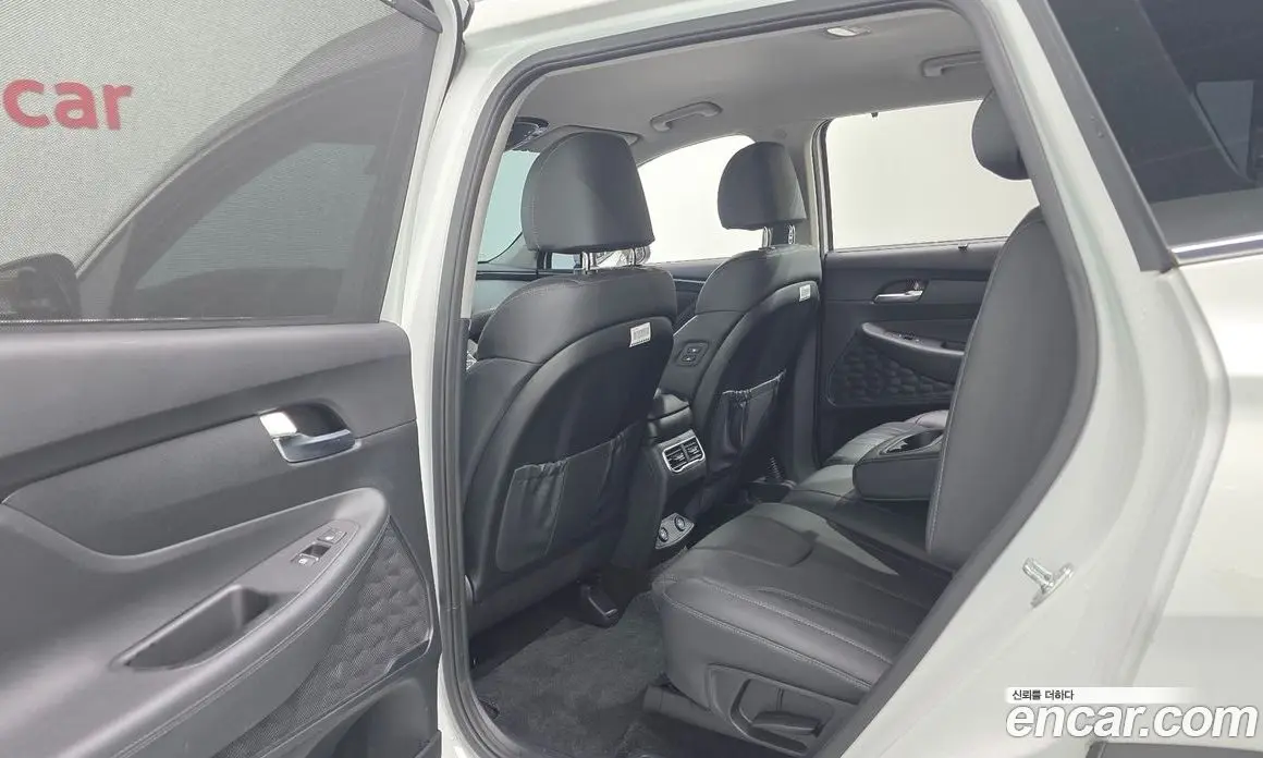 Hyundai Santa Fe 2023 1.6 автомат (гидро), фото 17