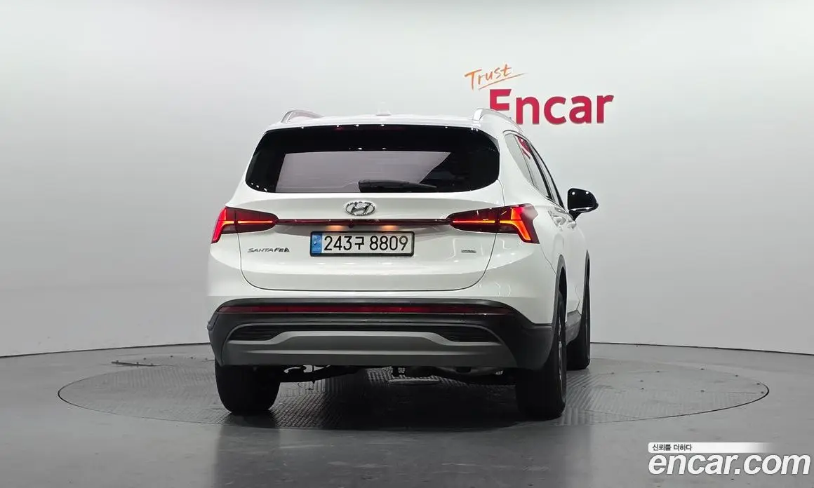 Hyundai Santa Fe 2023 1.6 автомат (гидро), фото 4