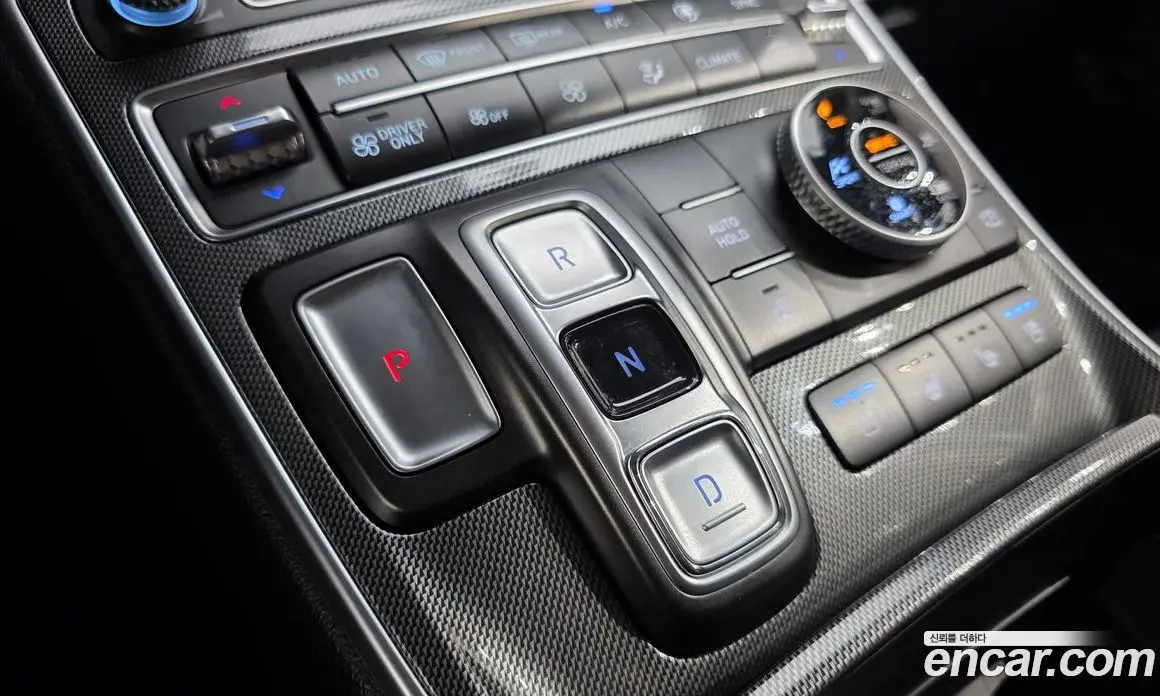 Hyundai Santa Fe 2023 1.6 автомат (гидро), фото 9