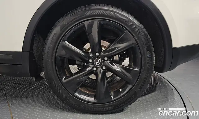 Infiniti QX70 2017 3.7 автомат (гидро), миниатюра 5 Infiniti QX70 2017 3.7 автомат (гидро), миниатюра 5