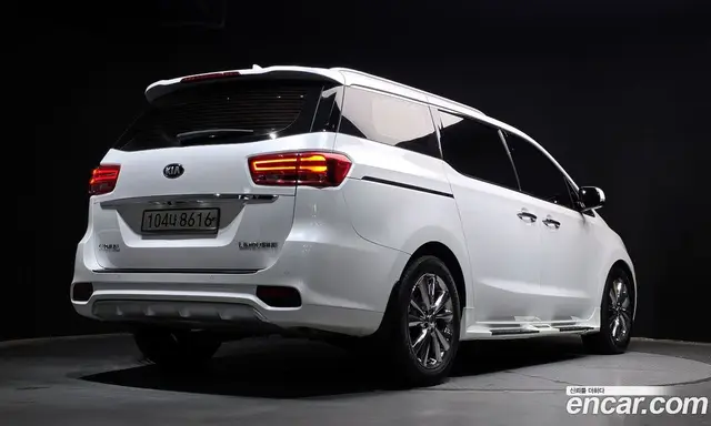 Kia Carnival 2019 2.2 автомат (гидро), миниатюра 2