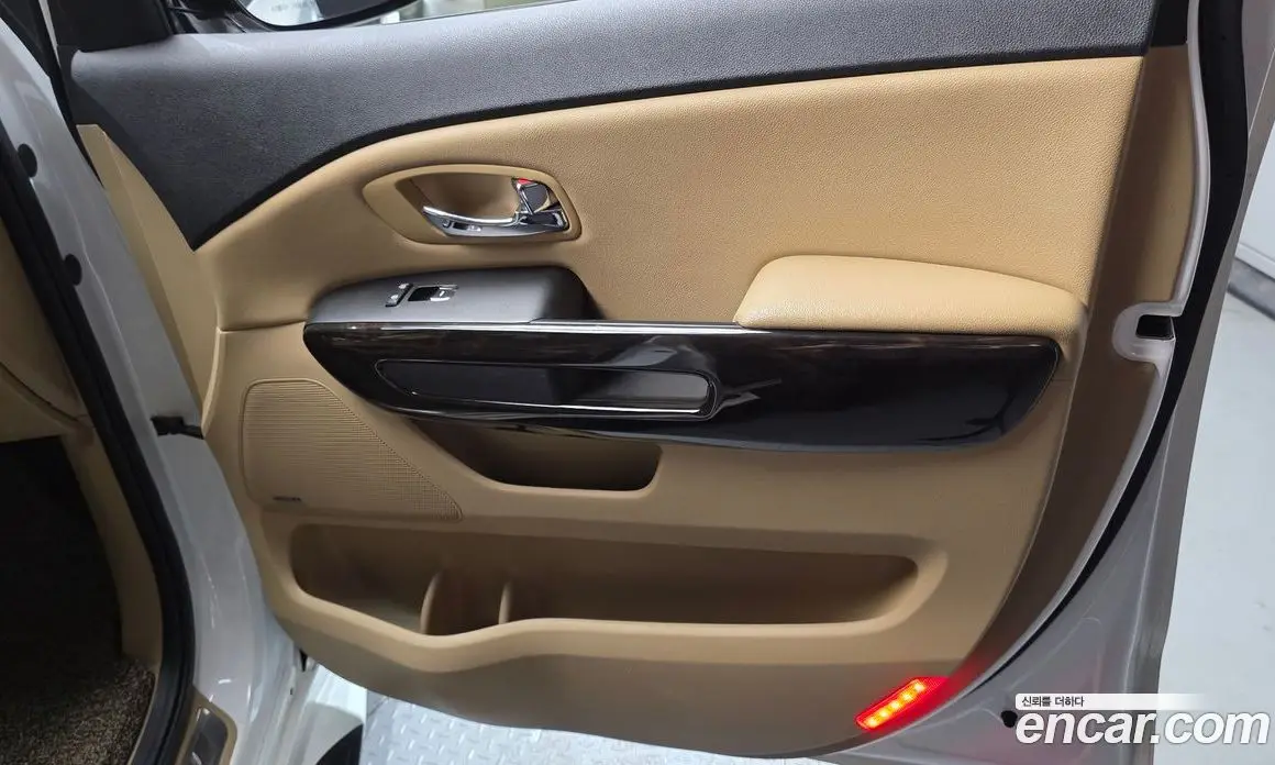 Kia Carnival 2019 2.2 автомат (гидро), фото 15