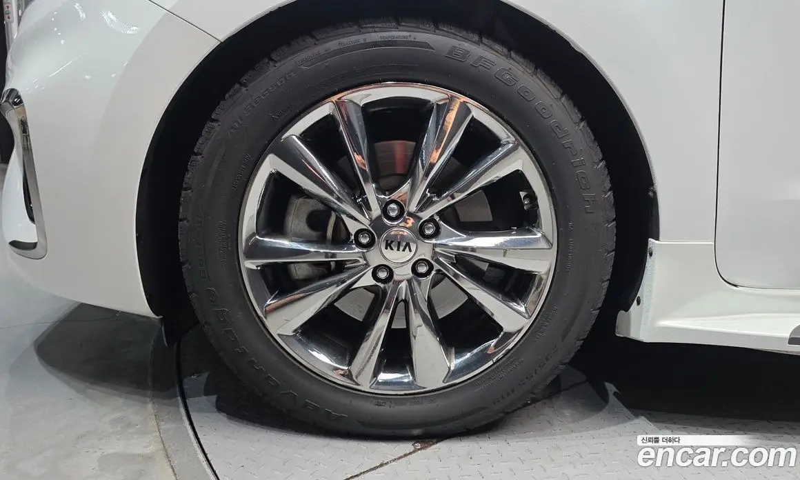 Kia Carnival 2019 2.2 автомат (гидро), фото 5