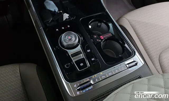 Kia Carnival 2024 2.2 автомат (гидро), миниатюра 9