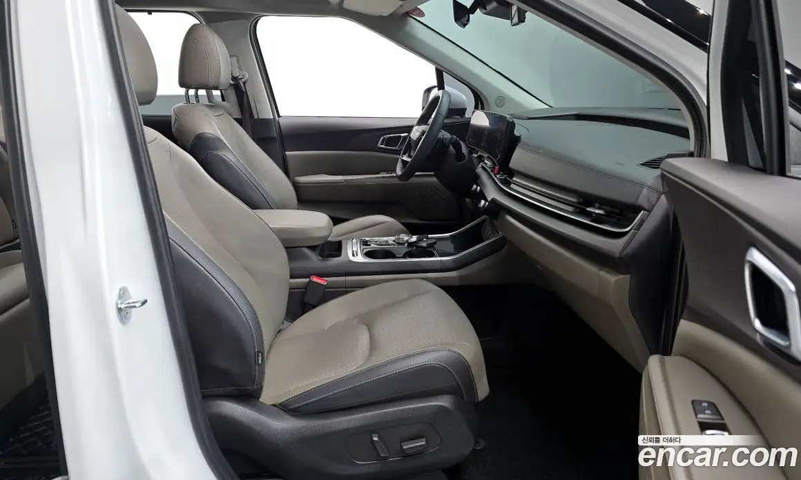 Kia Carnival 2024 2.2 автомат (гидро), фото 16 Kia Carnival 2024 2.2 автомат (гидро), фото 16