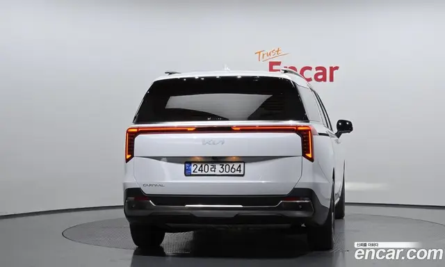 Kia Carnival 2024 2.2 автомат (гидро), миниатюра 4 Kia Carnival 2024 2.2 автомат (гидро), миниатюра 4