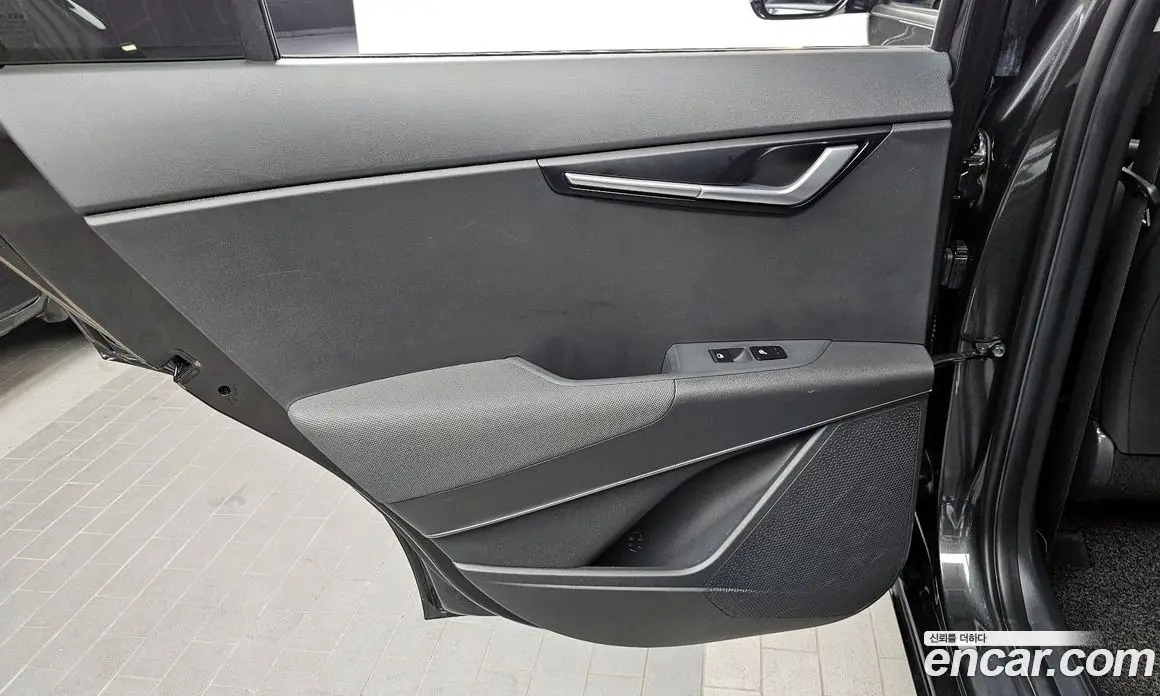 Kia Niro 2023 1.6 автомат (гидро), фото 15